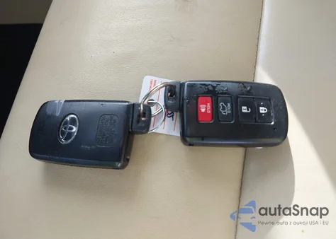 2018 Toyota Highlander Xle из США, поврежденный, VIN 5TDJZRFH3JS911255